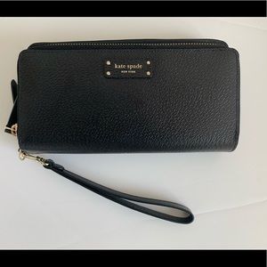 New Kate Spade Jeanne large carryall wristlet
